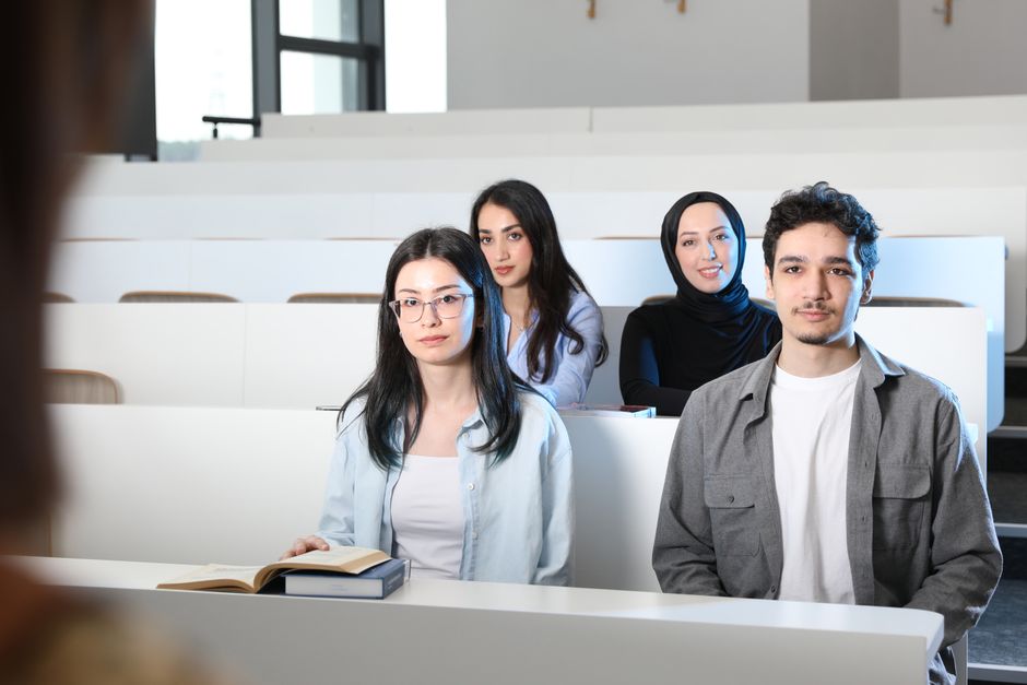 Öğrenci yaşama uyarlama
